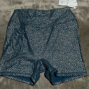 BuffBunny Rosa Shorts - Nile Gold Bossy, XL, NWT